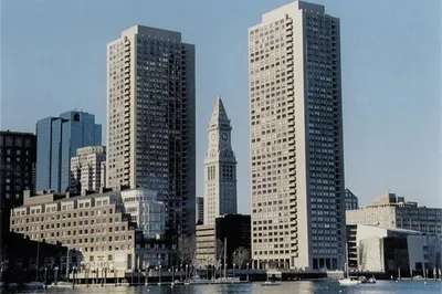 65 East India Row #19B 1