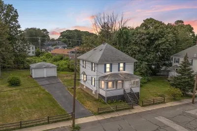 51 Rowell Ave