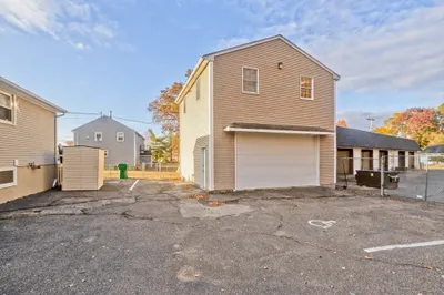 1692 Memorial Drive 1