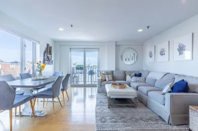 350 North St #600