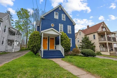 85-87 Hitchcock St 1
