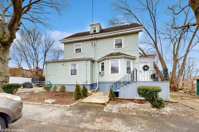 6 Charles Rd