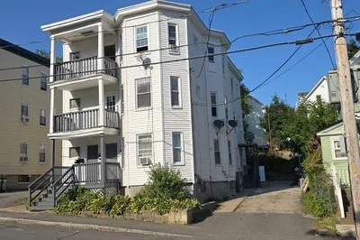 79 Pilling St #2