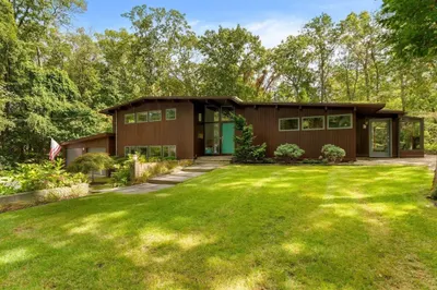 25 Rockwood Rd