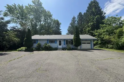 39 Huntington Rd 1