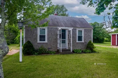 34 Curtis Ln 1