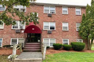 30 Danbury Dr #11 1