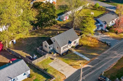 6 Boisvert Rd