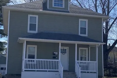 571 Britton St 1