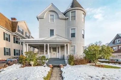 137 Vernon St #1