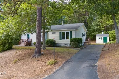 30 Barnfield Dr