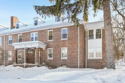 27 Elm RoaD #D 1