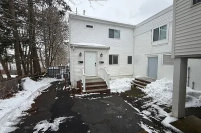 7 Williston RoAd #A