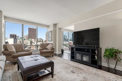 1 Avery Street #16G