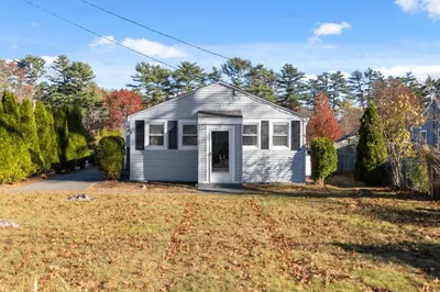 7 Cedar Dr