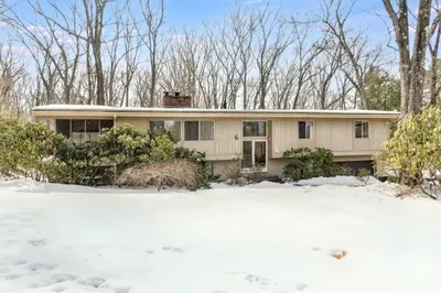 6 Indian Ridge Road
