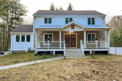 38 Vega Rd 1