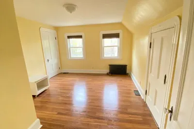 133 Mt Vernon St #3