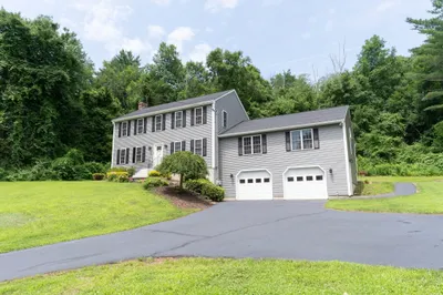 26 Old West Brookfield Rd 1
