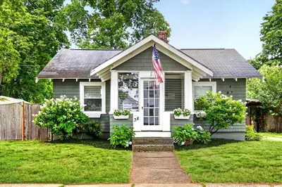 38 Miller St 1