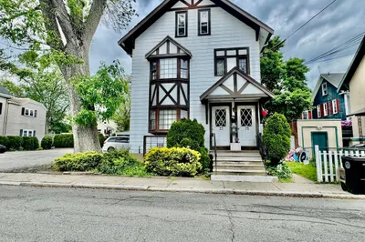 23-25 Foster St #1