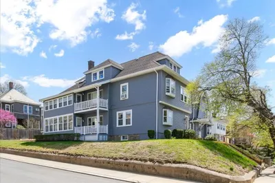 121-123 Willow St 1