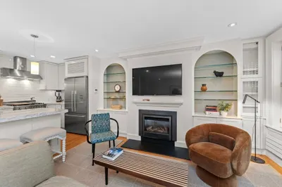 342 Marlborough St #1