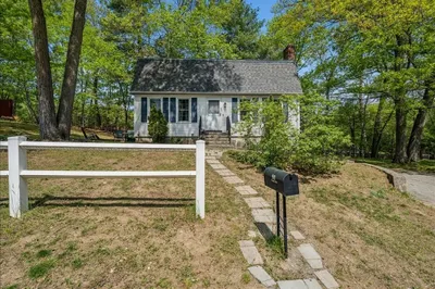 90 Comet Rd