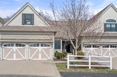 10 Meadows Lane #10 1