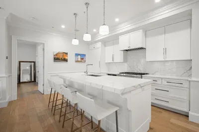 205 E Street #8N