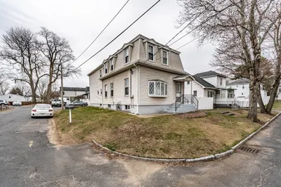 17 Griffin St #1