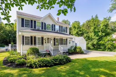 150 Lakeshore Drive 1