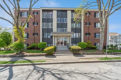 50 Tuttle St #15