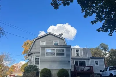 10 Edwards St