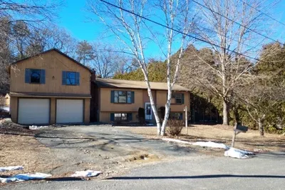 35 Oaklawn Ave