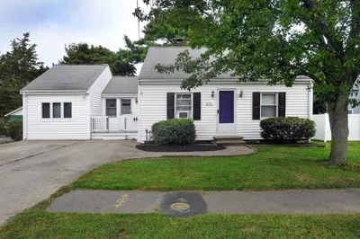 376 Pleasant Street