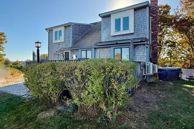 18 Scott Dr 1