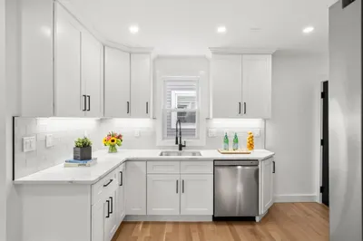 63 Oak St #3