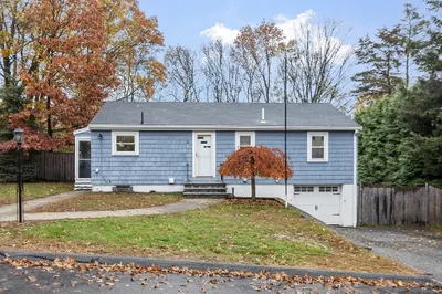 26 Curve St