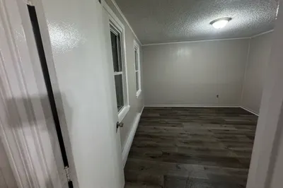 99 Mammoth Rd #3