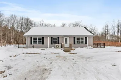 10 Russell Farm Rd 1