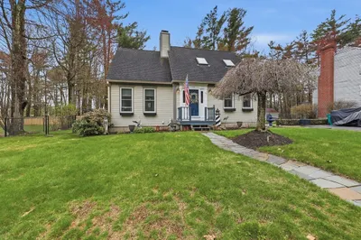 294 Stoneybrook Rd 1