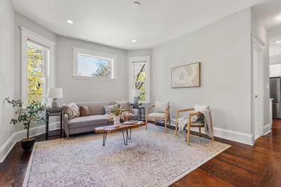 34 Catherine St #6