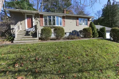 28 Saybrook Cir 1