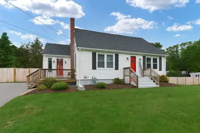 18 Mathewson Ave 1