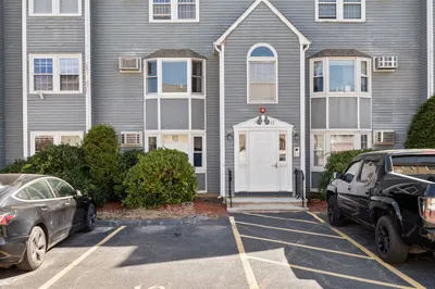 1821 Middlesex St #10 1