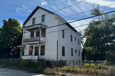 7 Oak Street 1