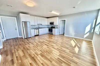 27 Water St #403 1