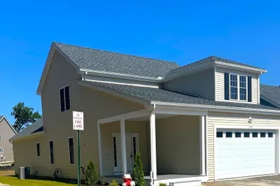 179-d Crownshield Ave #13-D 1