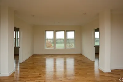87 New St #211 1